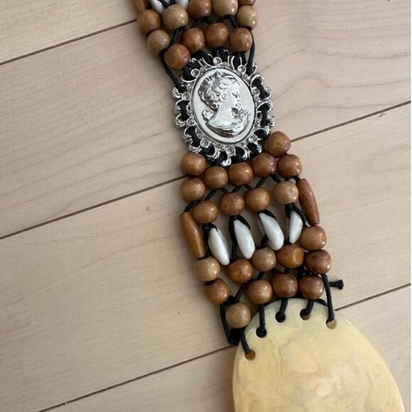 Unique vintage boho belt with wood beads, faux bone carved ring - Picture 3 of 5